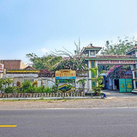 Spot On 91694 Hotel Rama Chandra Temanggung Kültér fotó
