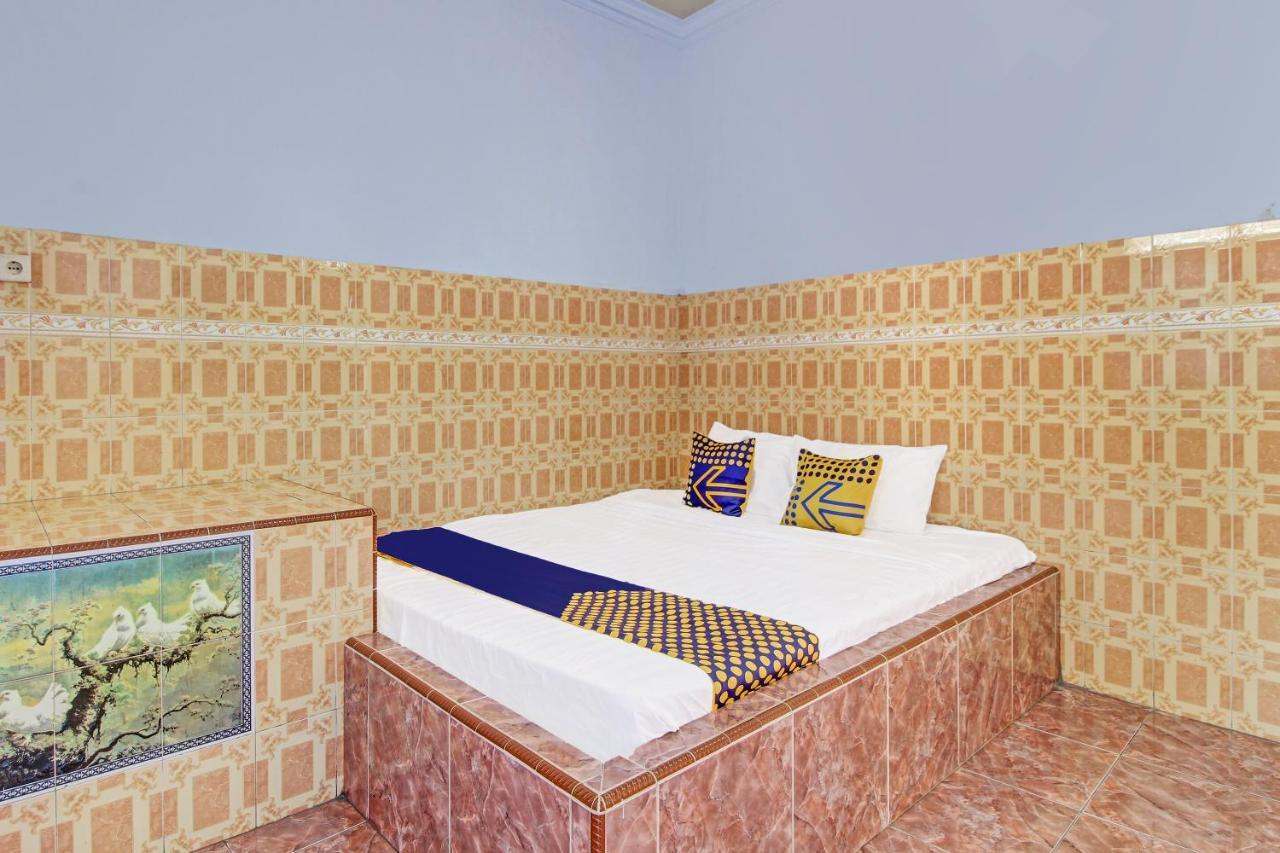 Spot On 91694 Hotel Rama Chandra Temanggung Kültér fotó