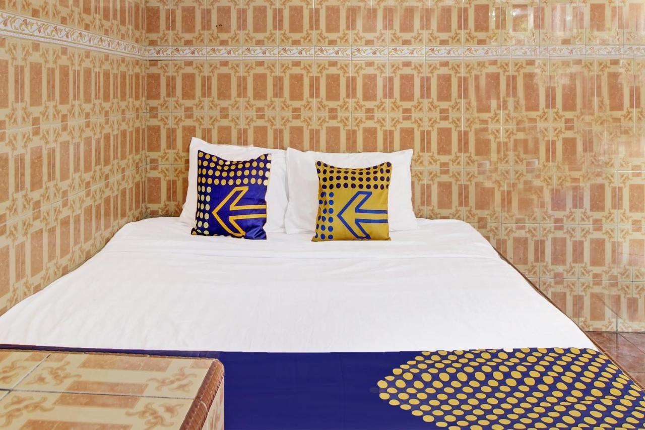 Spot On 91694 Hotel Rama Chandra Temanggung Kültér fotó