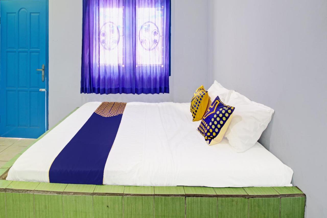 Spot On 91694 Hotel Rama Chandra Temanggung Kültér fotó